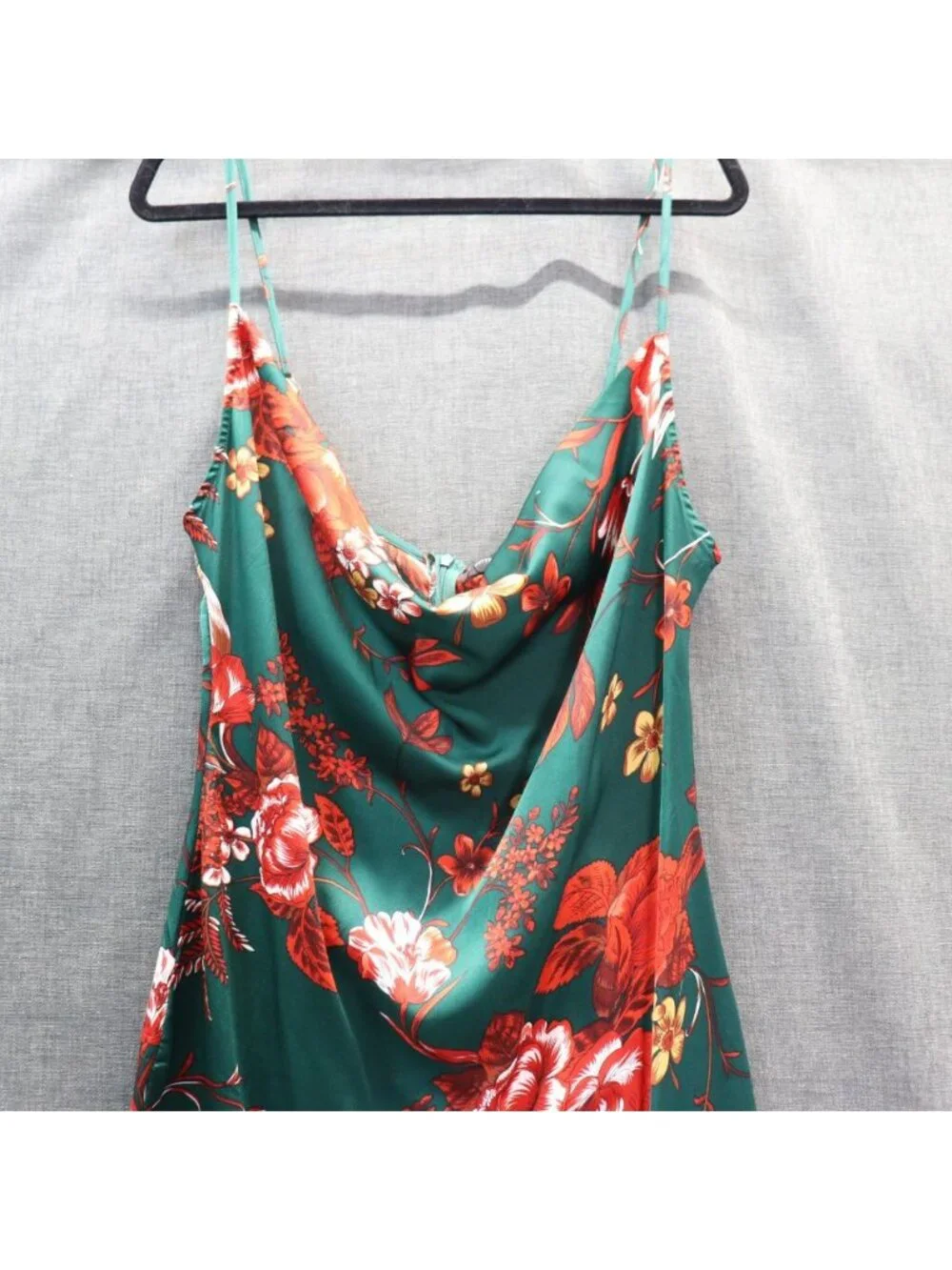 Pretty Little Thing Emerald Green Floral Strappy Satin Cowl Midi Dress NWT - Picture 7 of 16